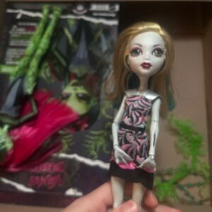 Looking to trade/sell dm me if interested